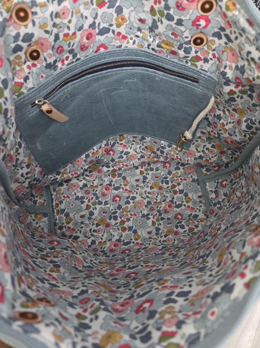 EXCELLENT MEANWHILE BACK ON THE FARM LEATHER DAY TOTE BAG - Picture 5 of 10
